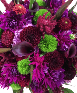 Let our designers bring out all our rich purple and marron deep majestic tones to design a bespoke arrangement for gifting. Trust us to design something extraordinarily royal, playful, and whimsical for you. Just perfect for that purple lover in your life!